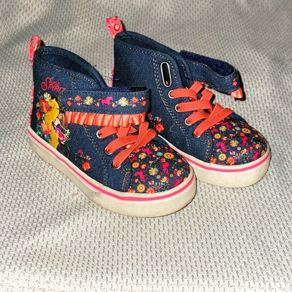 Spirit Disney girls size 9 sneakers